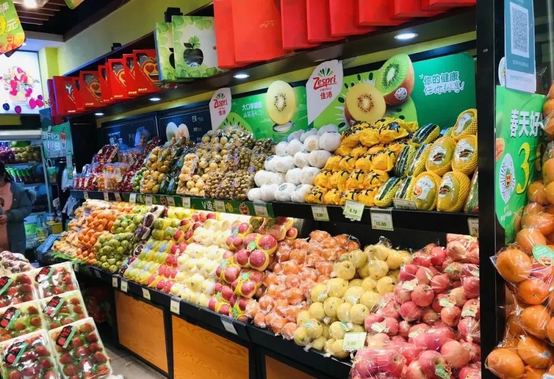 水果店开业第一天营业额8000元可以赚多少钱？